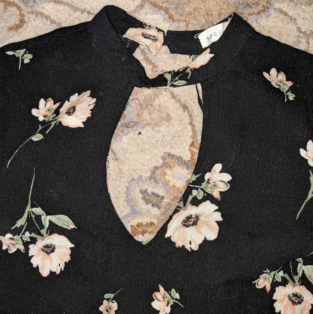 Socialite Floral Romper XS - Picture 3 of 4